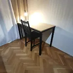 Cozy Spacious With Balcony Διαμέρισμα Krasków