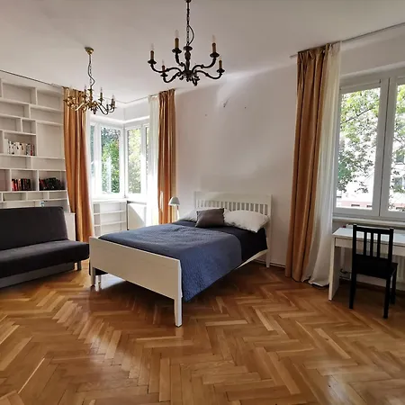 Cozy Spacious With Balcony דירה *