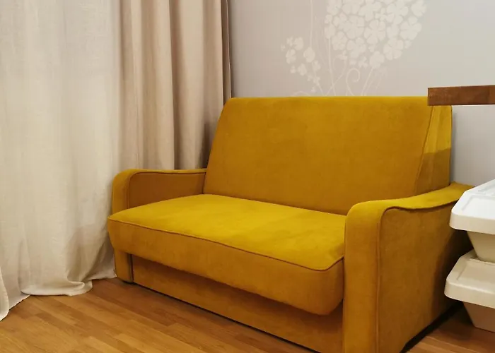 Cozy Spacious With Balcony