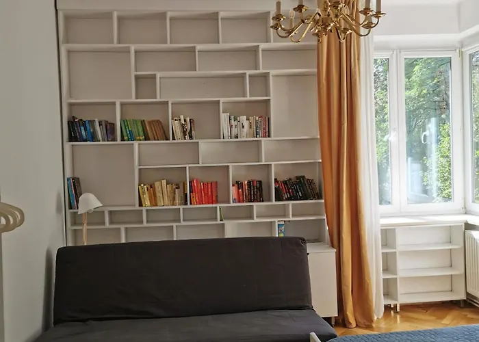 公寓 Cozy Spacious With Balcony