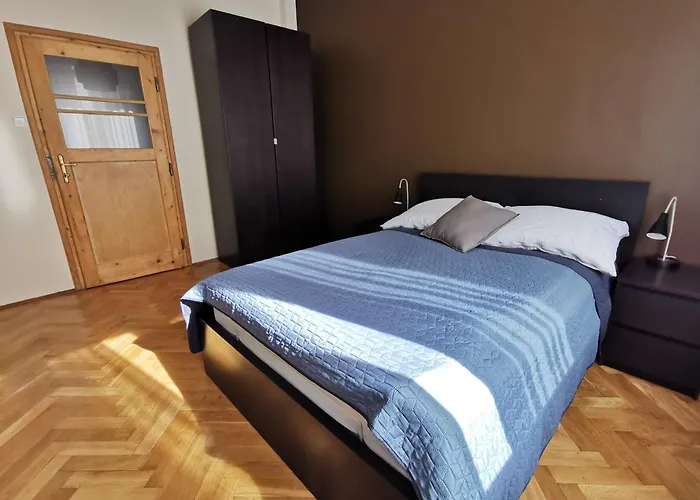 Cozy Spacious With Balcony 公寓 克拉科夫