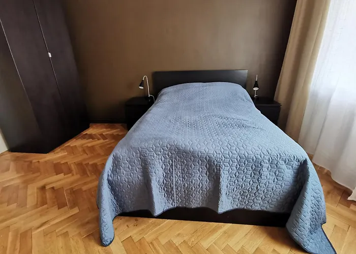 Cozy Spacious With Balcony 公寓 *