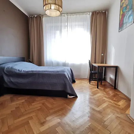 Cozy Spacious With Balcony * Krakow