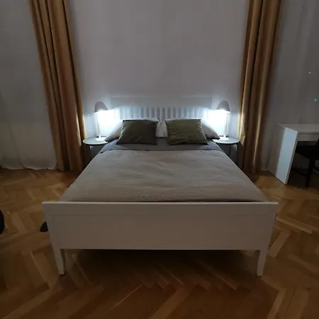 Cozy Spacious With Balcony * Краков