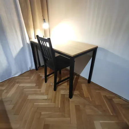 Cozy Spacious With Balcony Апартаменты Краков